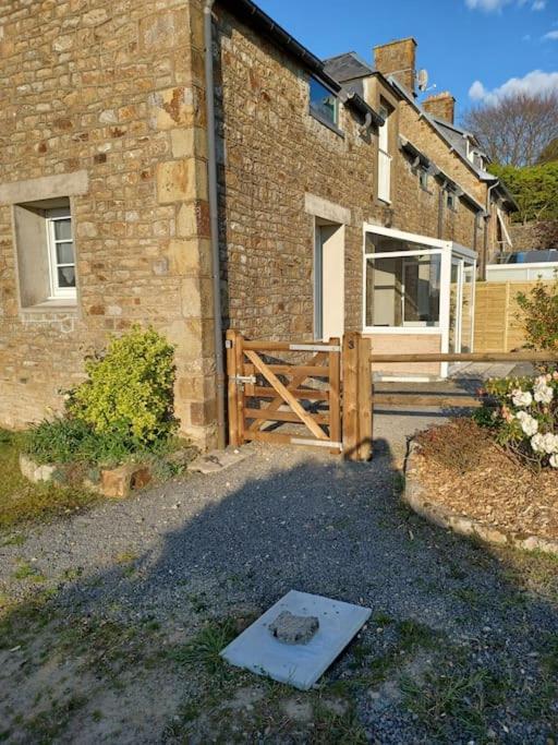 Maison Face Au Mont Avec Exterieur Avranches Eksteriør billede